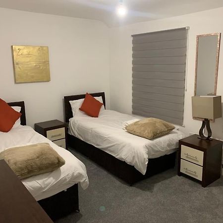 Beautiful 5Bedroom Hse-Contractor/Family/Corporate Dartford Bagian luar foto