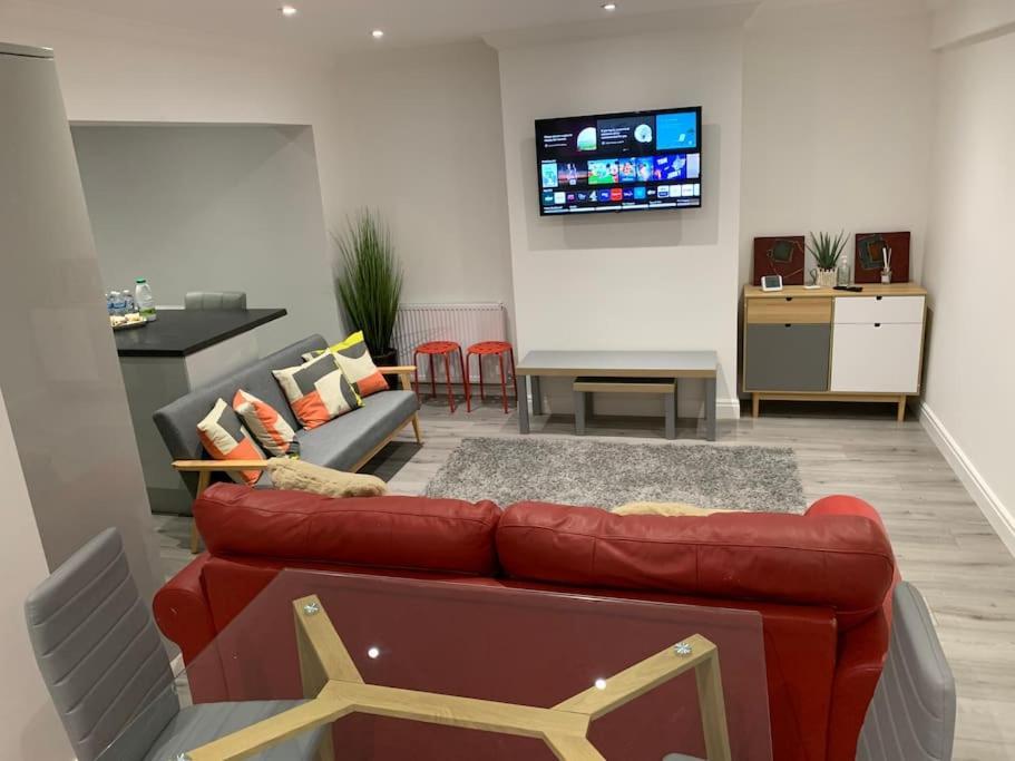 Beautiful 5Bedroom Hse-Contractor/Family/Corporate Dartford Bagian luar foto